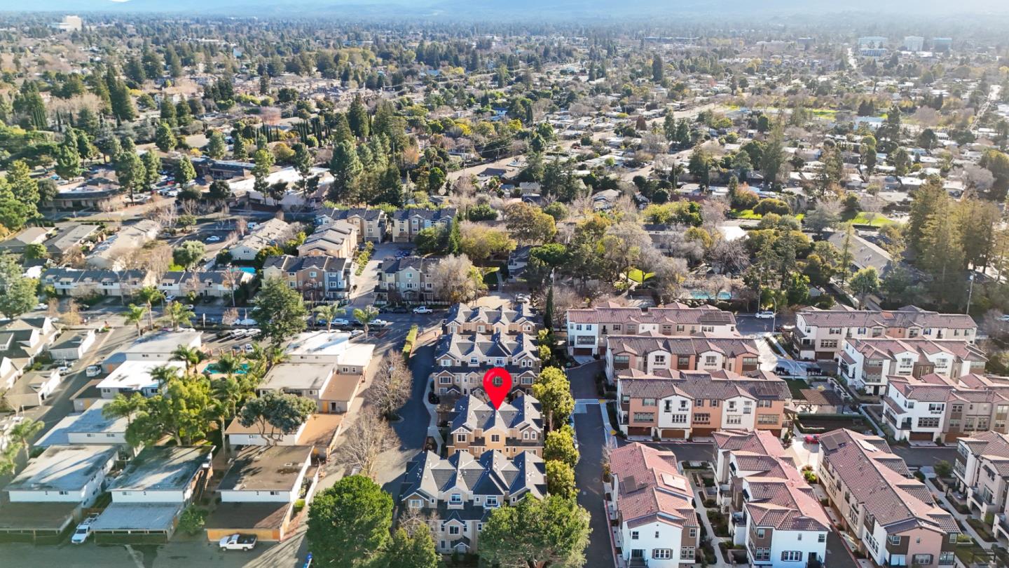 Detail Gallery Image 3 of 53 For 2219 Woodberry Ln, Mountain View,  CA 94043 - 3 Beds | 2/1 Baths