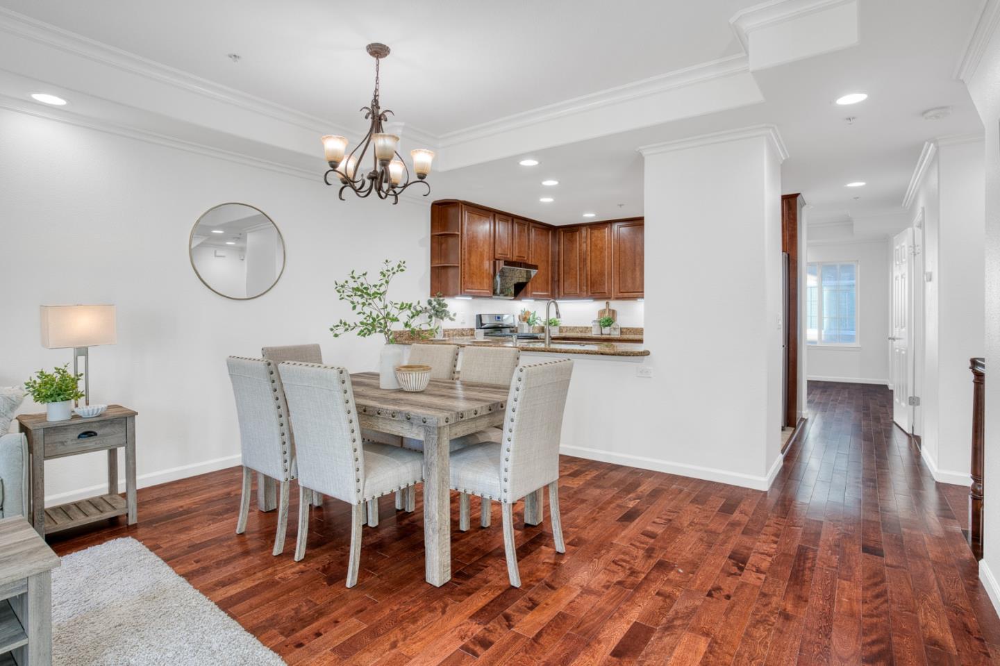 Detail Gallery Image 30 of 53 For 2219 Woodberry Ln, Mountain View,  CA 94043 - 3 Beds | 2/1 Baths