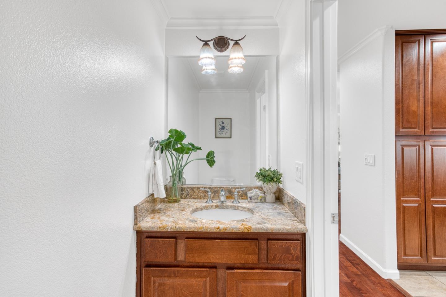 Detail Gallery Image 37 of 53 For 2219 Woodberry Ln, Mountain View,  CA 94043 - 3 Beds | 2/1 Baths