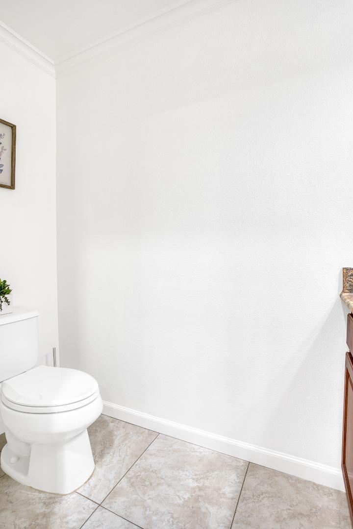 Detail Gallery Image 38 of 53 For 2219 Woodberry Ln, Mountain View,  CA 94043 - 3 Beds | 2/1 Baths