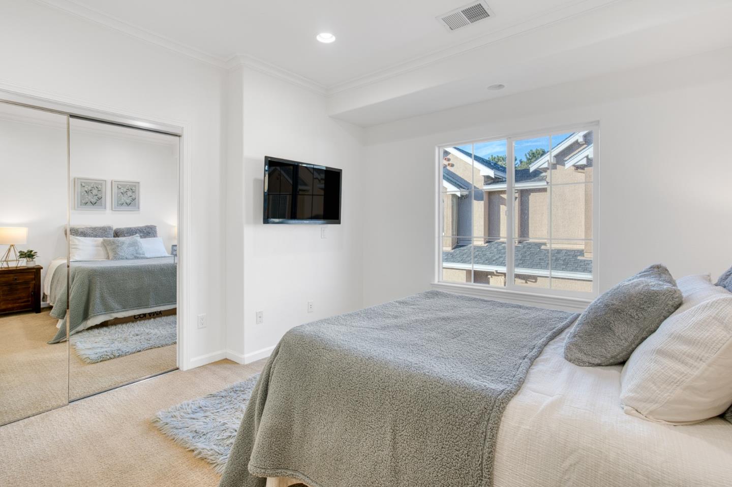 Detail Gallery Image 48 of 53 For 2219 Woodberry Ln, Mountain View,  CA 94043 - 3 Beds | 2/1 Baths