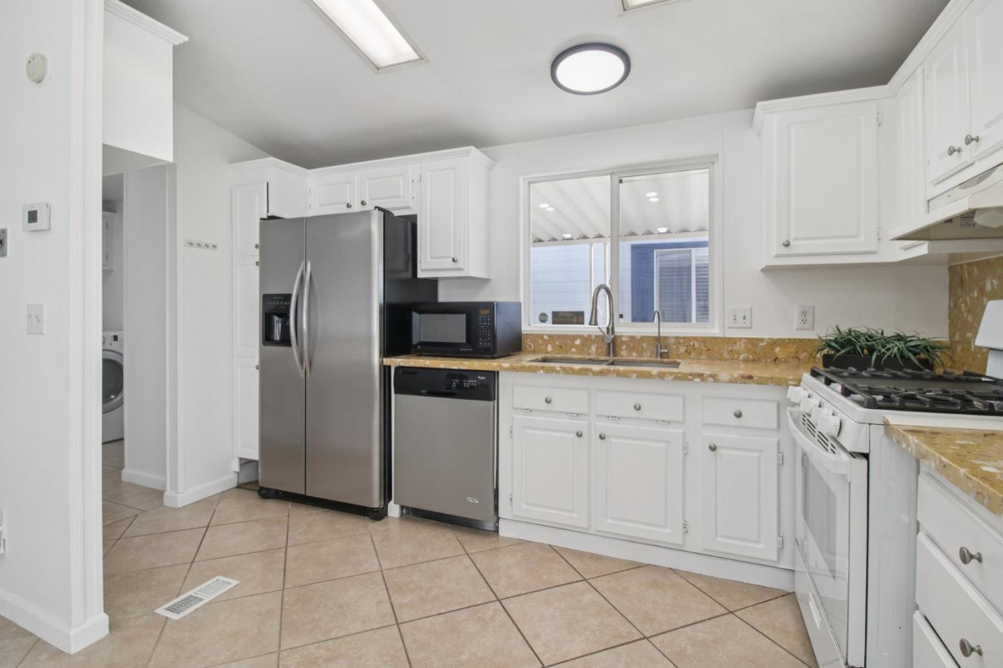 Detail Gallery Image 17 of 41 For 555 Umbarger Rd #75,  San Jose,  CA 95111 - 2 Beds | 2 Baths