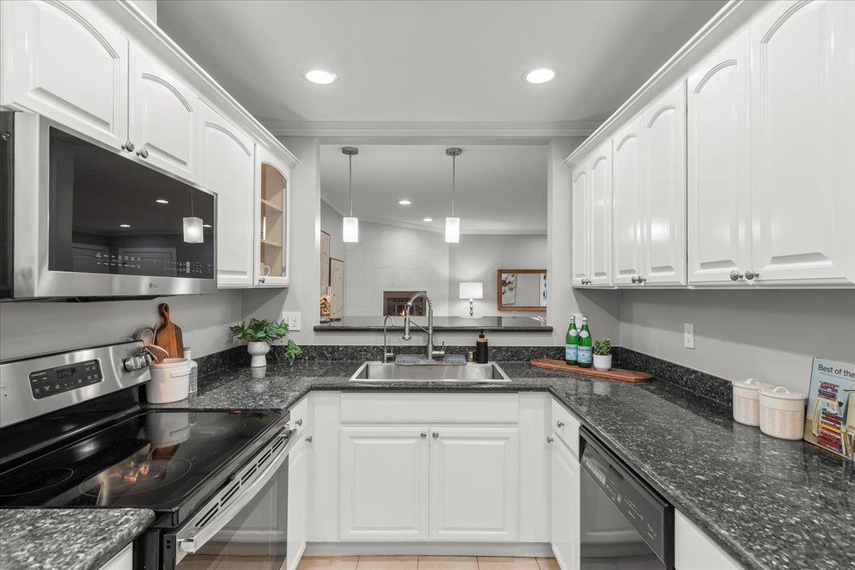 Detail Gallery Image 8 of 28 For 179 Evening Star Ct, Milpitas,  CA 95035 - 3 Beds | 2 Baths