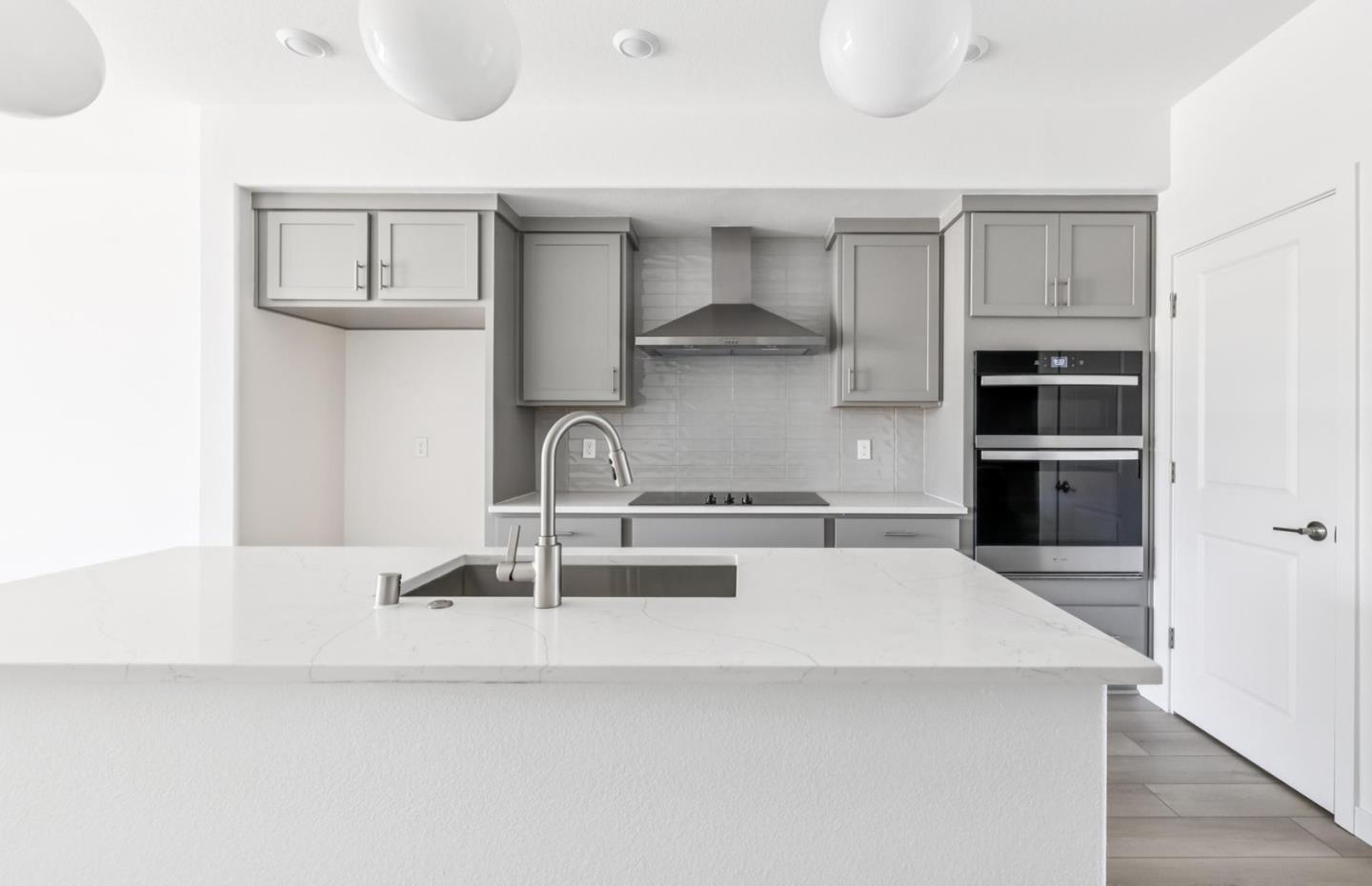 Detail Gallery Image 13 of 37 For 1359 California Cir, Milpitas,  CA 95035 - 3 Beds | 3 Baths