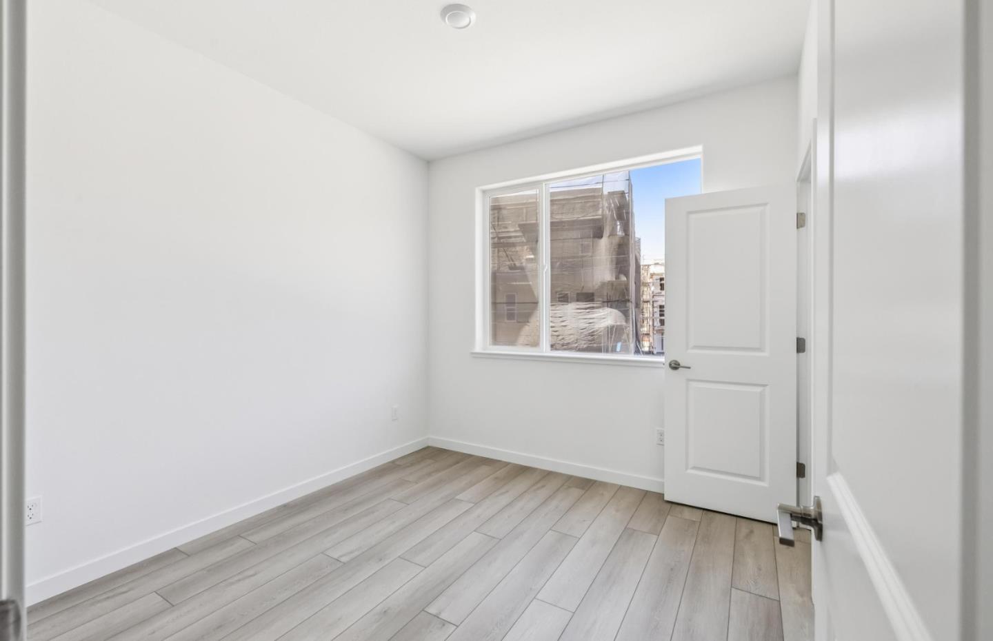 Detail Gallery Image 19 of 37 For 1359 California Cir, Milpitas,  CA 95035 - 3 Beds | 3 Baths