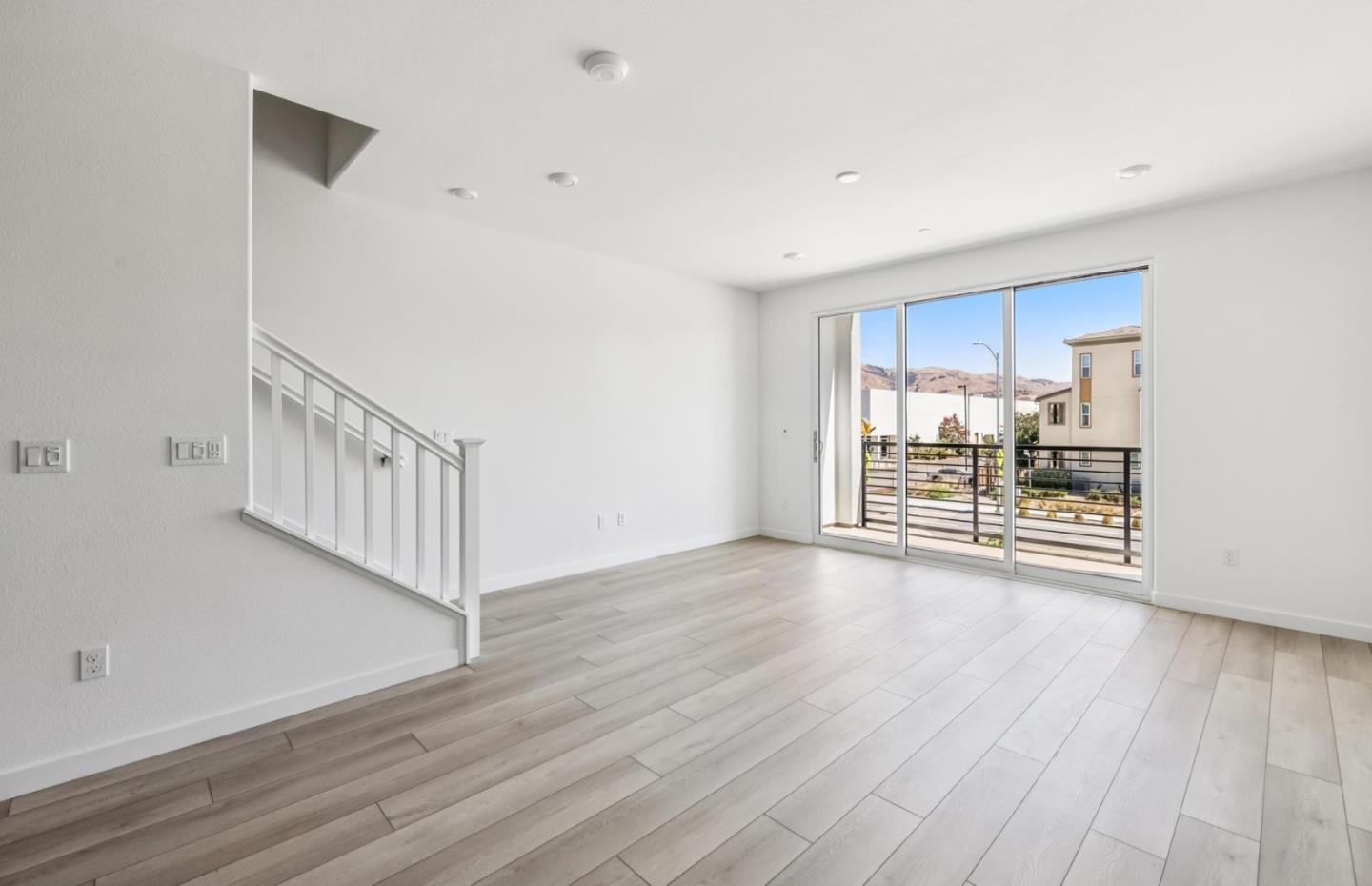 Detail Gallery Image 23 of 37 For 1359 California Cir, Milpitas,  CA 95035 - 3 Beds | 3 Baths