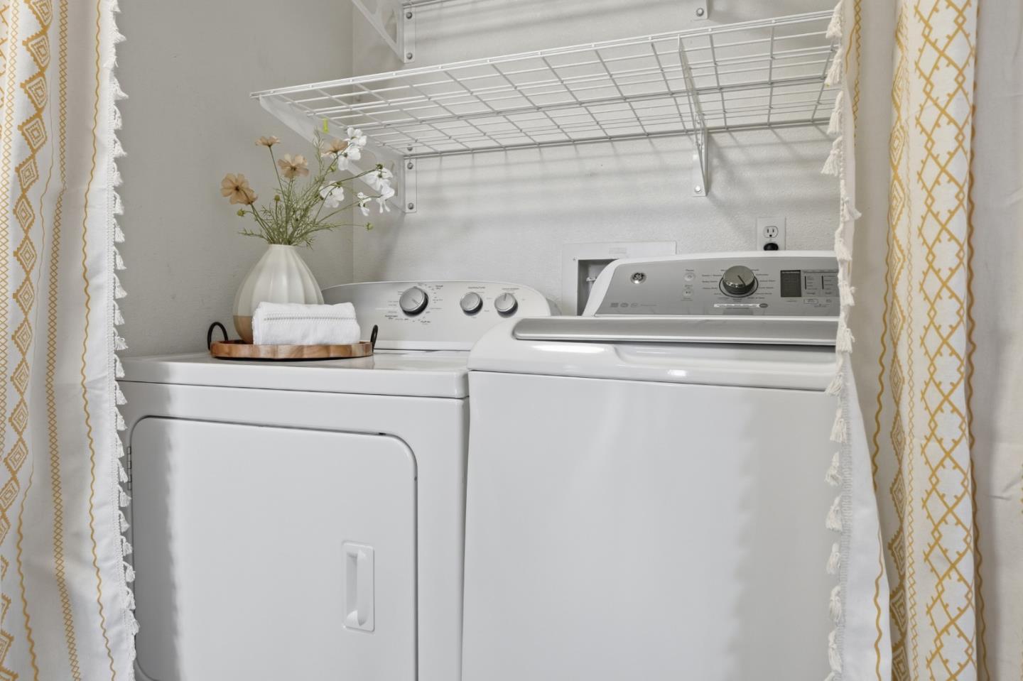 Detail Gallery Image 14 of 38 For 947 Fletcher #A223,  Hayward,  CA 94544 - 2 Beds | 1 Baths