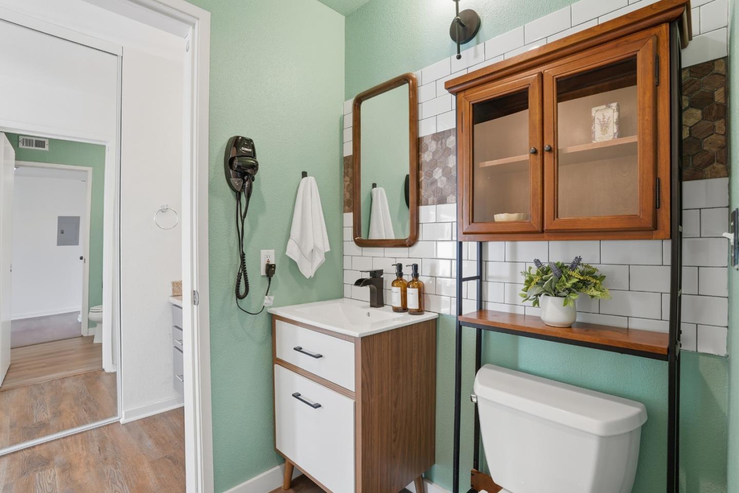 Detail Gallery Image 22 of 38 For 947 Fletcher #A223,  Hayward,  CA 94544 - 2 Beds | 1 Baths