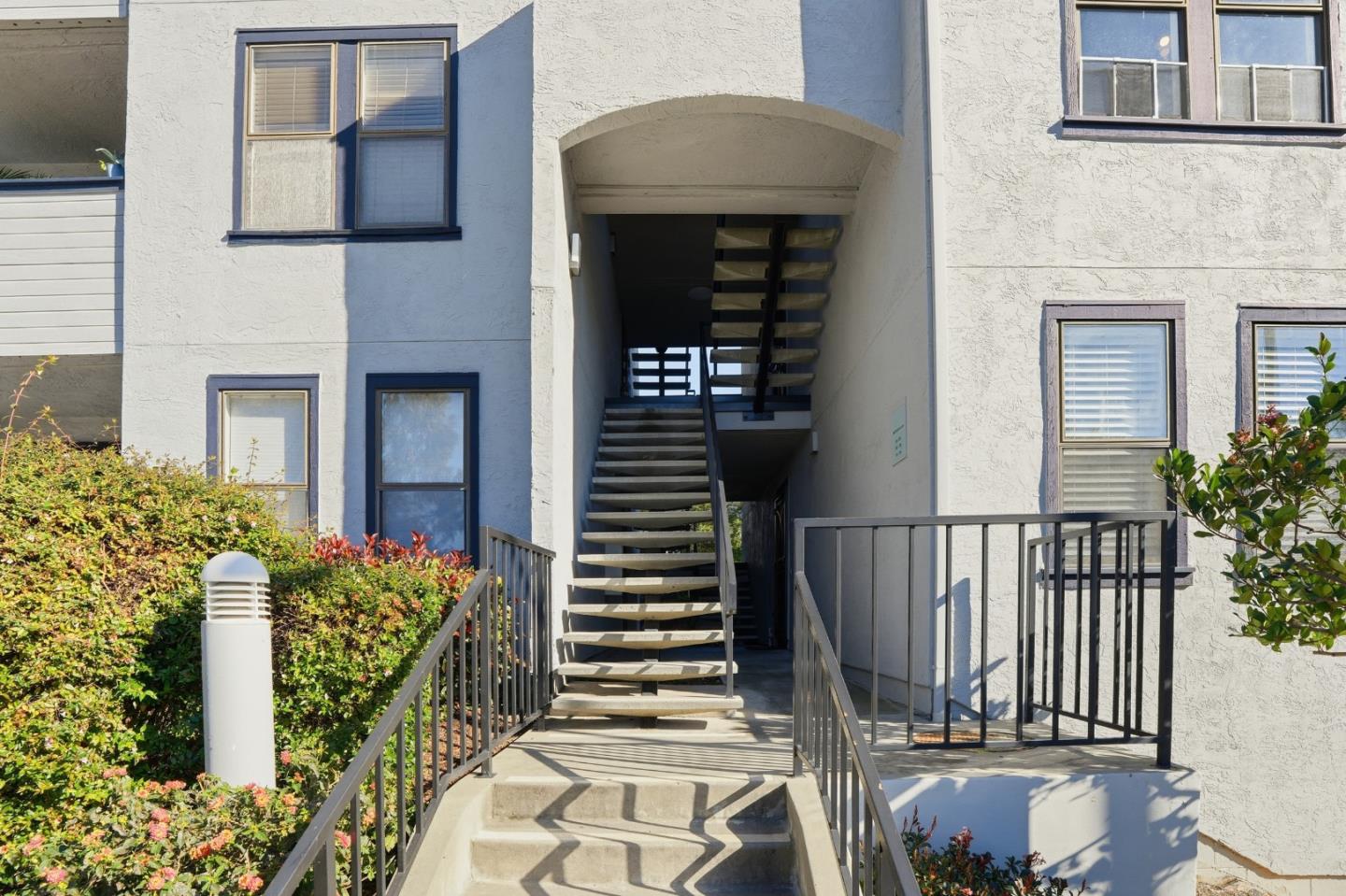 Detail Gallery Image 33 of 38 For 947 Fletcher #A223,  Hayward,  CA 94544 - 2 Beds | 1 Baths