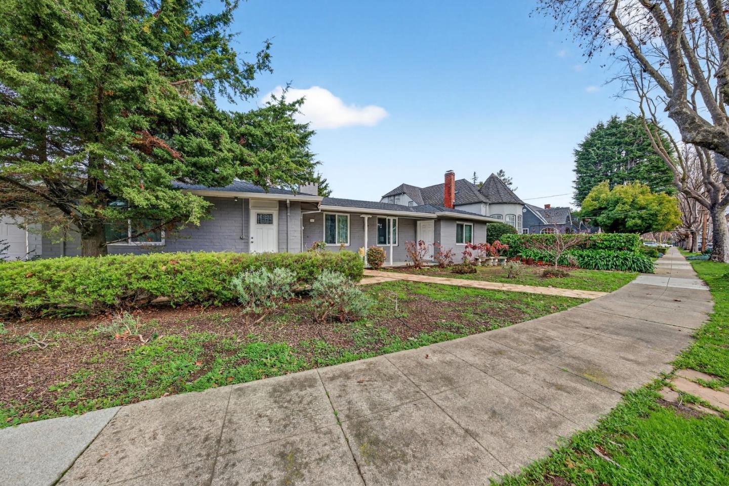 Detail Gallery Image 2 of 29 For 808 Winchester Dr, Burlingame,  CA 94010 - 3 Beds | 2 Baths