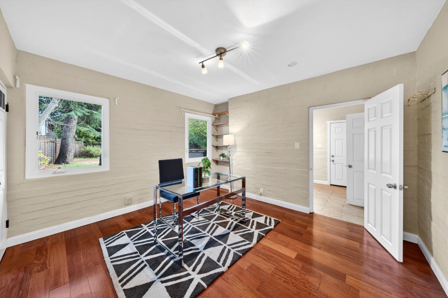 Detail Gallery Image 21 of 29 For 808 Winchester Dr, Burlingame,  CA 94010 - 3 Beds | 2 Baths