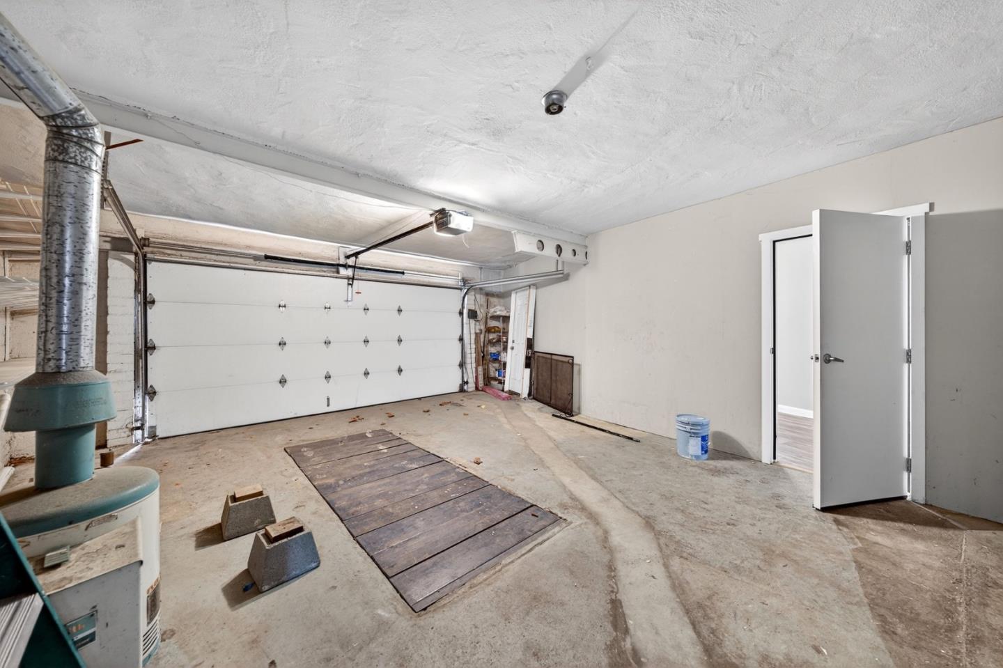 Detail Gallery Image 23 of 29 For 808 Winchester Dr, Burlingame,  CA 94010 - 3 Beds | 2 Baths