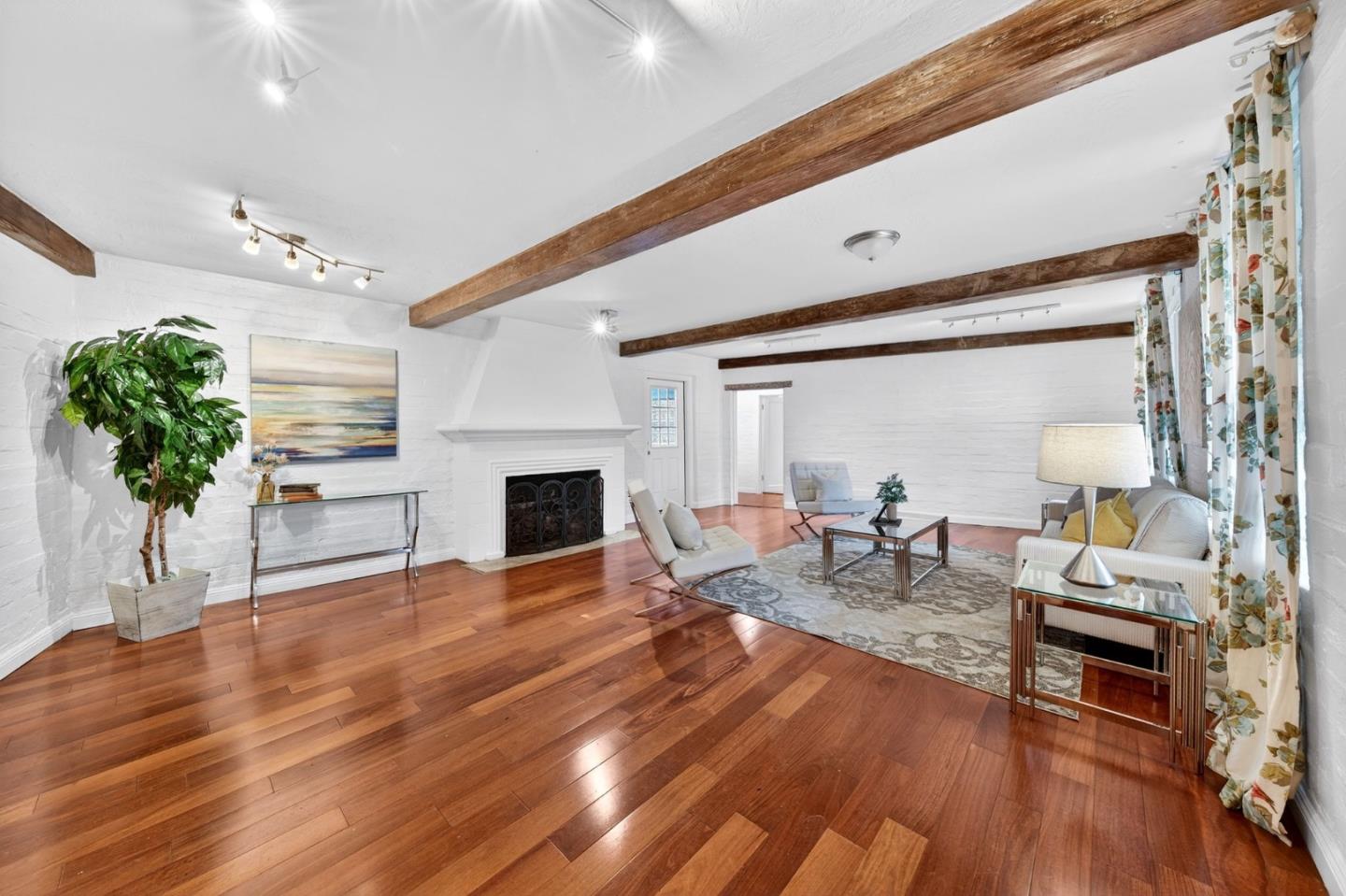 Detail Gallery Image 8 of 29 For 808 Winchester Dr, Burlingame,  CA 94010 - 3 Beds | 2 Baths