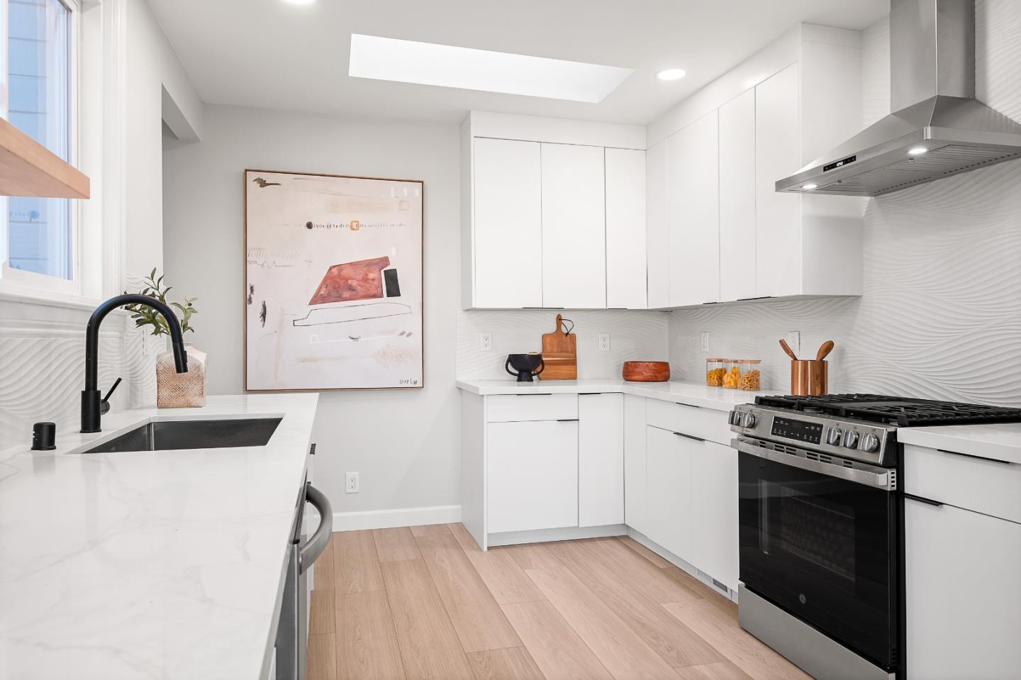 Detail Gallery Image 17 of 64 For 351 Elder Ave, Millbrae,  CA 94030 - 3 Beds | 3 Baths