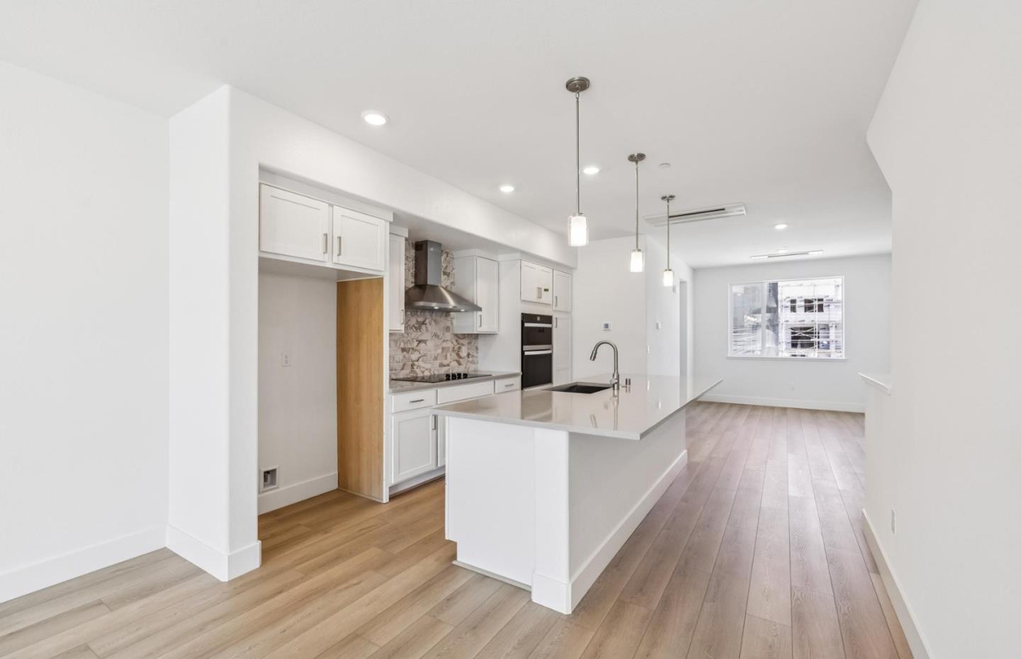 Detail Gallery Image 17 of 65 For 1357 California Cir, Milpitas,  CA 95035 - 3 Beds | 3/5 Baths