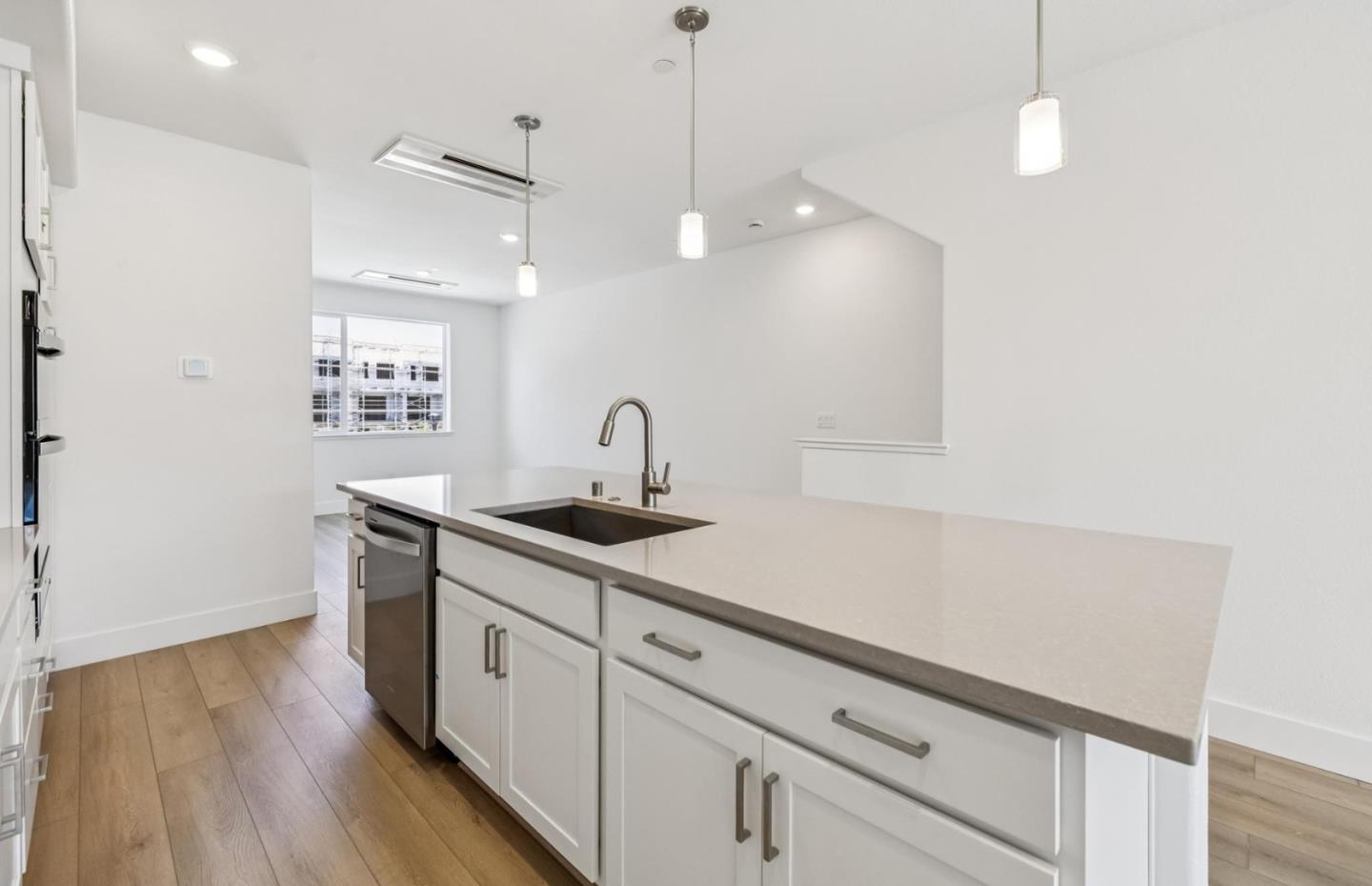 Detail Gallery Image 19 of 65 For 1357 California Cir, Milpitas,  CA 95035 - 3 Beds | 3/5 Baths