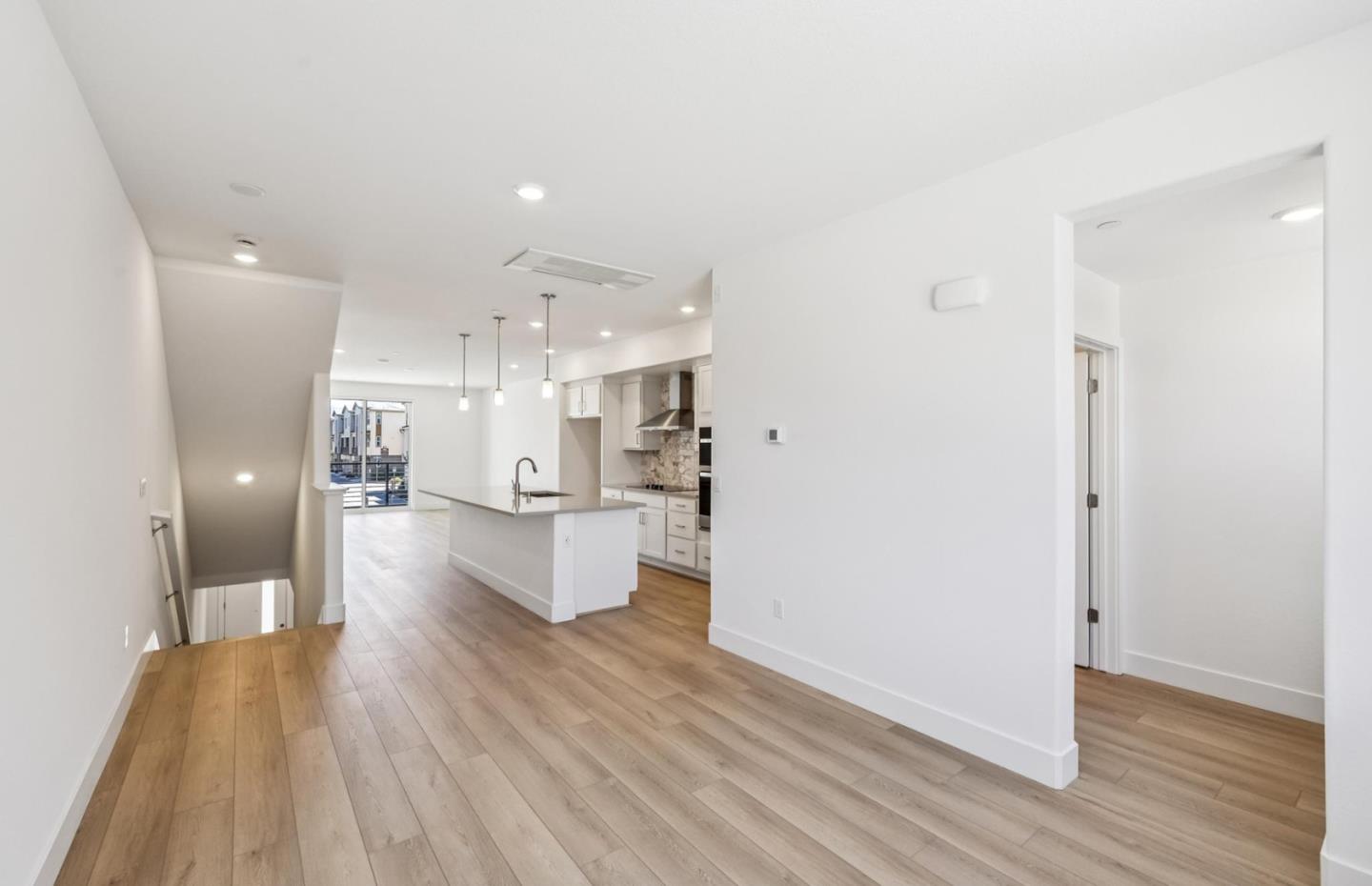 Detail Gallery Image 25 of 65 For 1357 California Cir, Milpitas,  CA 95035 - 3 Beds | 3/5 Baths