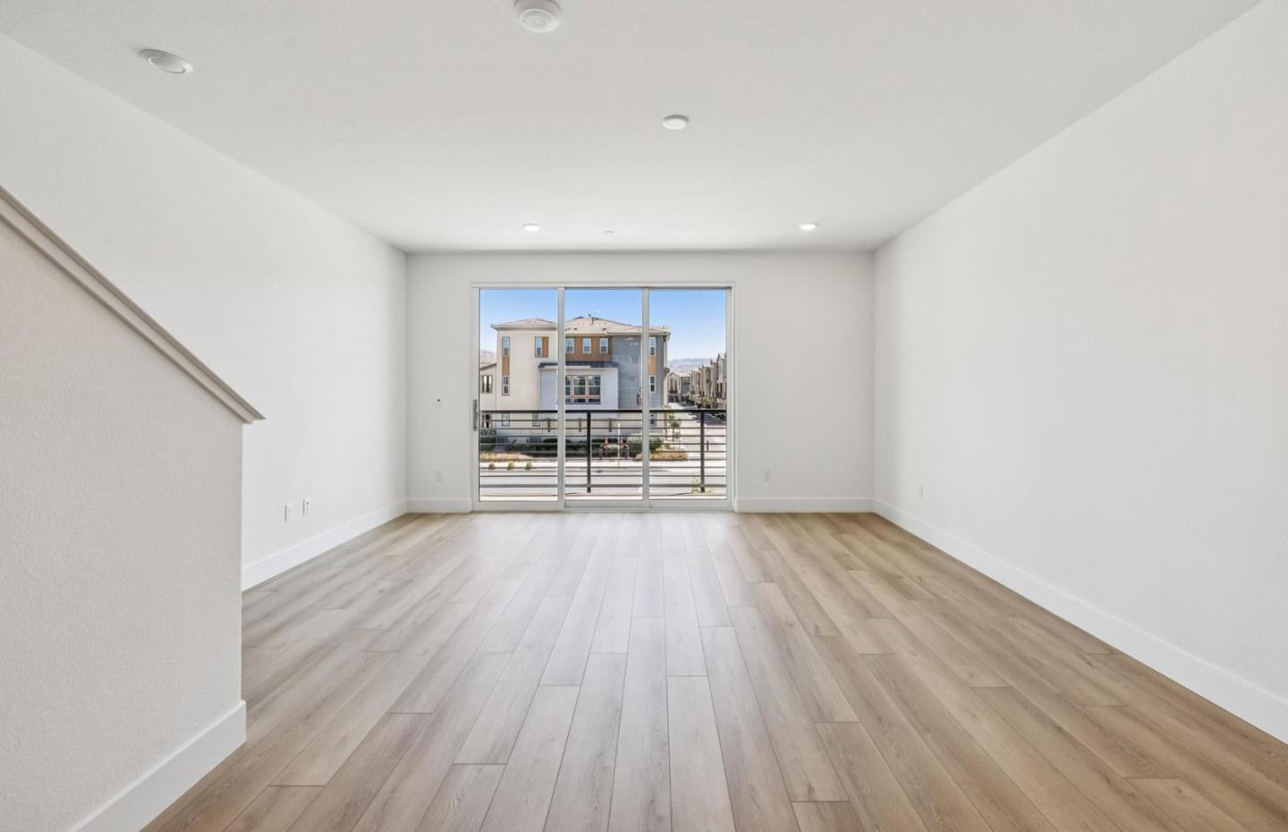 Detail Gallery Image 31 of 65 For 1357 California Cir, Milpitas,  CA 95035 - 3 Beds | 3/5 Baths