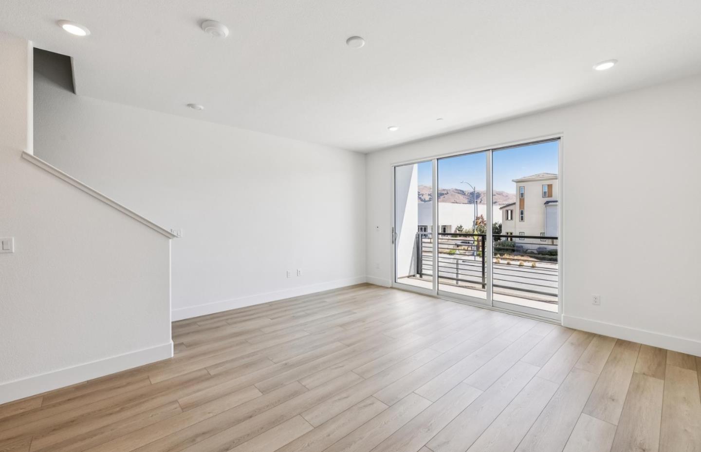 Detail Gallery Image 32 of 65 For 1357 California Cir, Milpitas,  CA 95035 - 3 Beds | 3/5 Baths