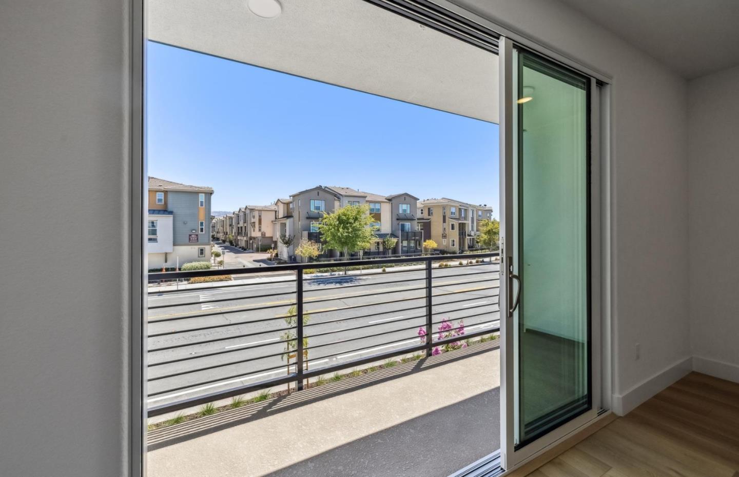 Detail Gallery Image 37 of 65 For 1357 California Cir, Milpitas,  CA 95035 - 3 Beds | 3/5 Baths