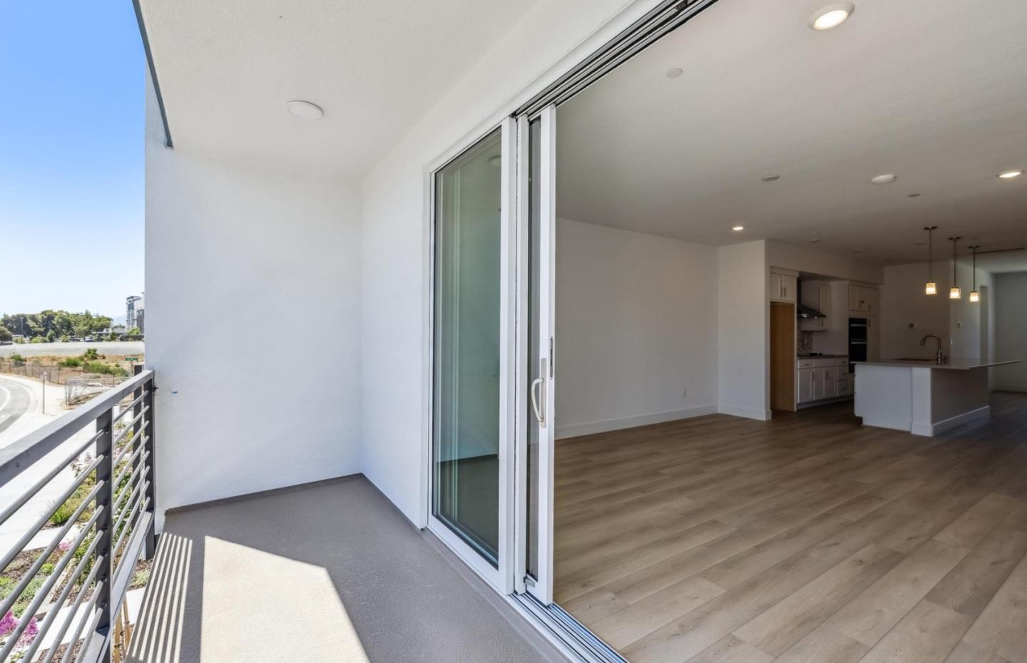 Detail Gallery Image 38 of 65 For 1357 California Cir, Milpitas,  CA 95035 - 3 Beds | 3/5 Baths