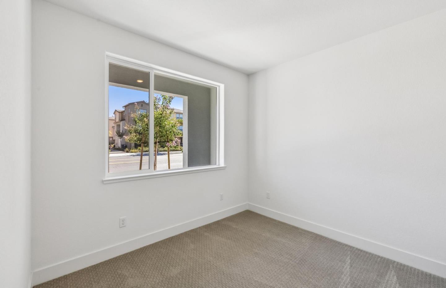 Detail Gallery Image 7 of 65 For 1357 California Cir, Milpitas,  CA 95035 - 3 Beds | 3/5 Baths