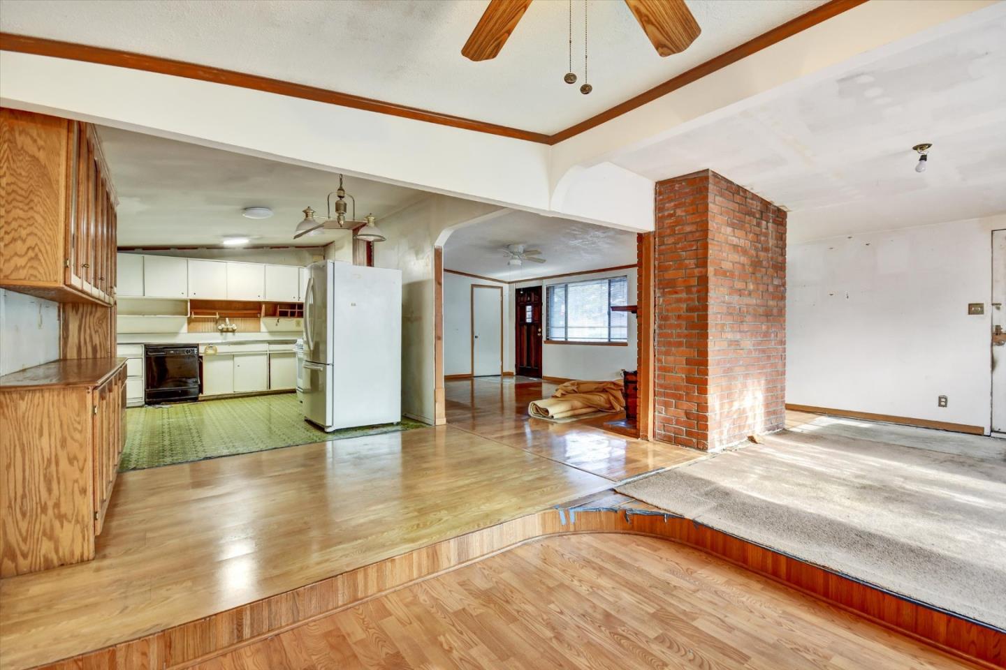 Detail Gallery Image 12 of 21 For 290 N Rengstorff Ave, Mountain View,  CA 94043 - 3 Beds | 2 Baths