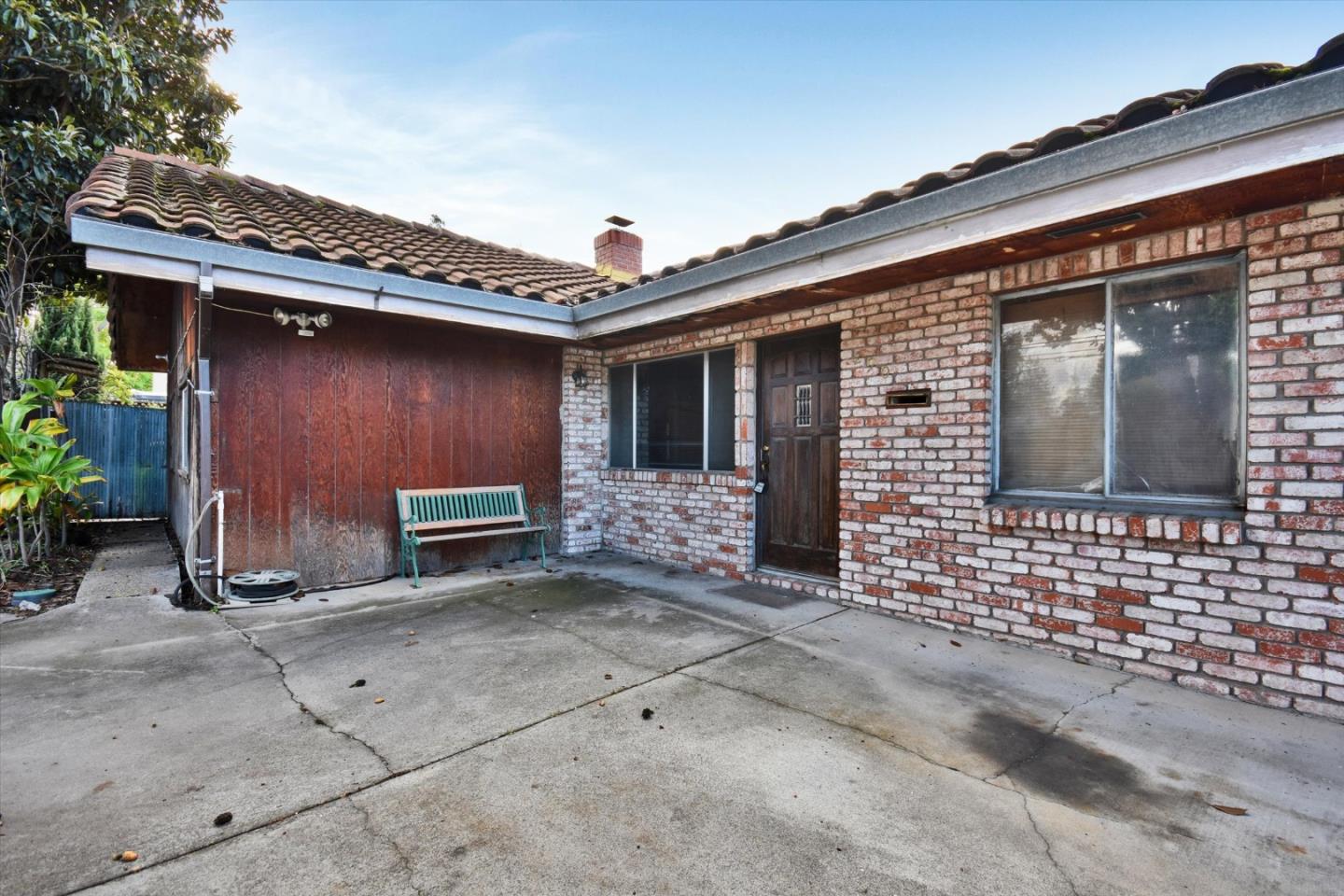 Detail Gallery Image 17 of 21 For 290 N Rengstorff Ave, Mountain View,  CA 94043 - 3 Beds | 2 Baths