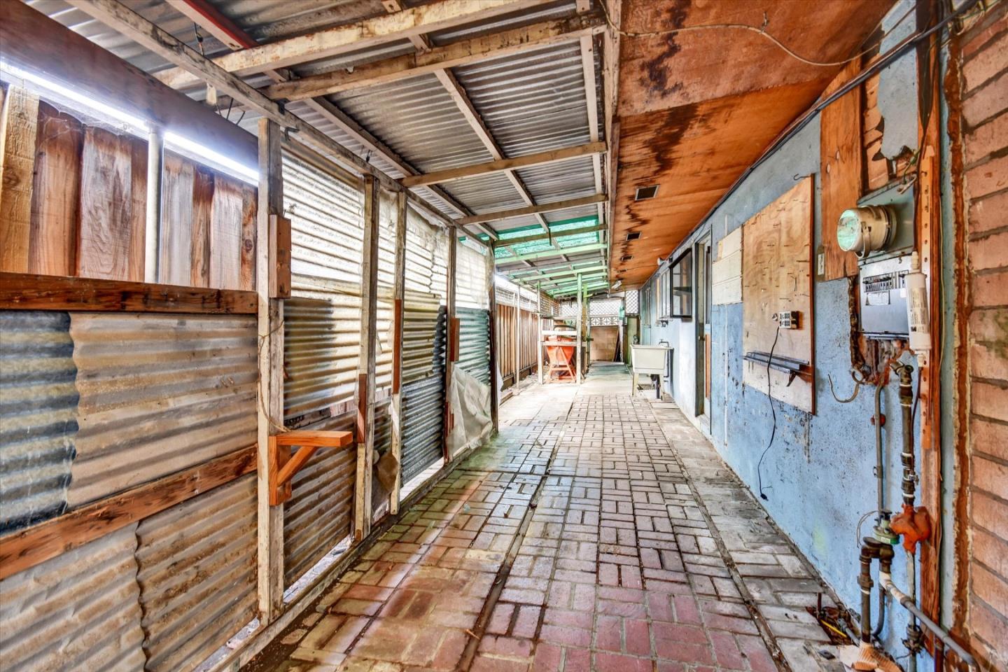 Detail Gallery Image 20 of 21 For 290 N Rengstorff Ave, Mountain View,  CA 94043 - 3 Beds | 2 Baths