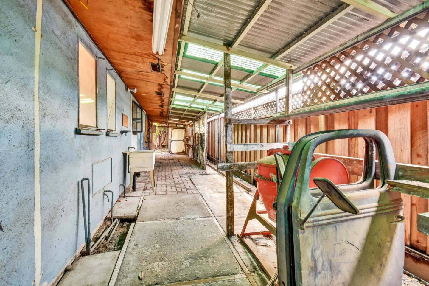 Detail Gallery Image 21 of 21 For 290 N Rengstorff Ave, Mountain View,  CA 94043 - 3 Beds | 2 Baths