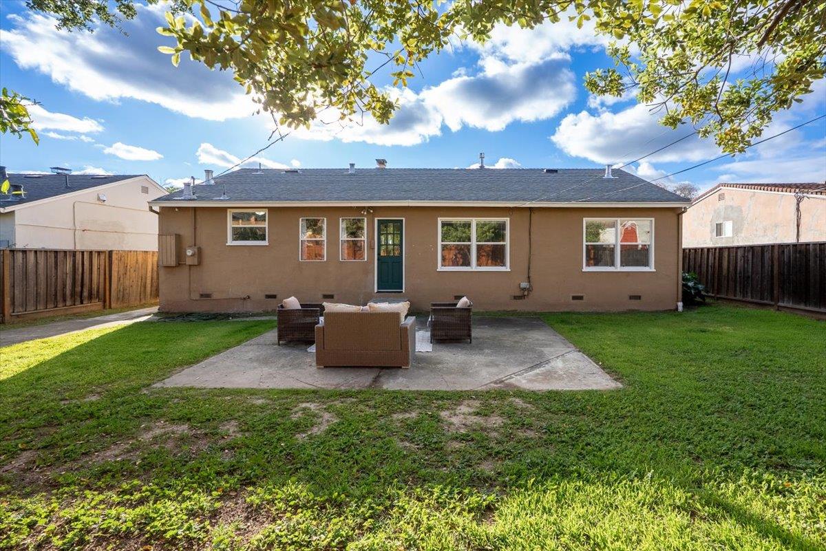 Detail Gallery Image 5 of 28 For 752 Linda Flora St, San Jose,  CA 95127 - 3 Beds | 1 Baths