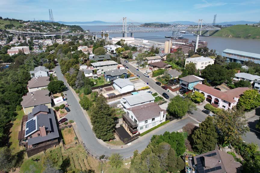 Detail Gallery Image 29 of 38 For 619 Edwards St, Crockett,  CA 94525 - 6 Beds | 3 Baths