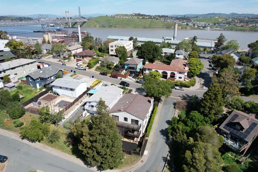 Detail Gallery Image 30 of 38 For 619 Edwards St, Crockett,  CA 94525 - 6 Beds | 3 Baths