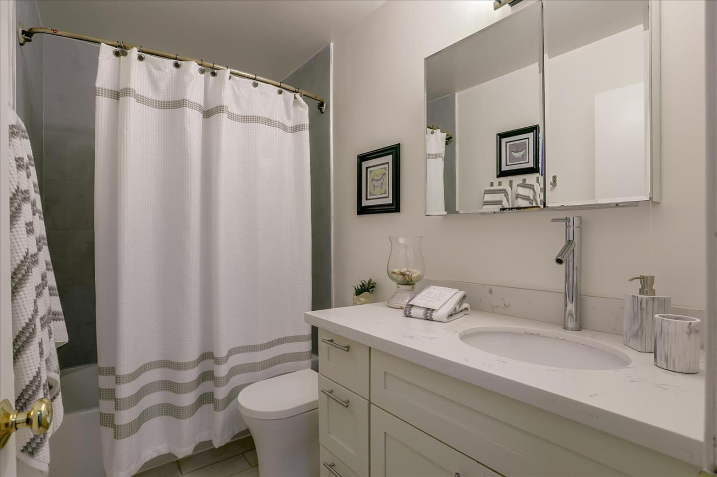 Detail Gallery Image 12 of 36 For 1361 Highland Ct, Milpitas,  CA 95035 - 2 Beds | 1/1 Baths