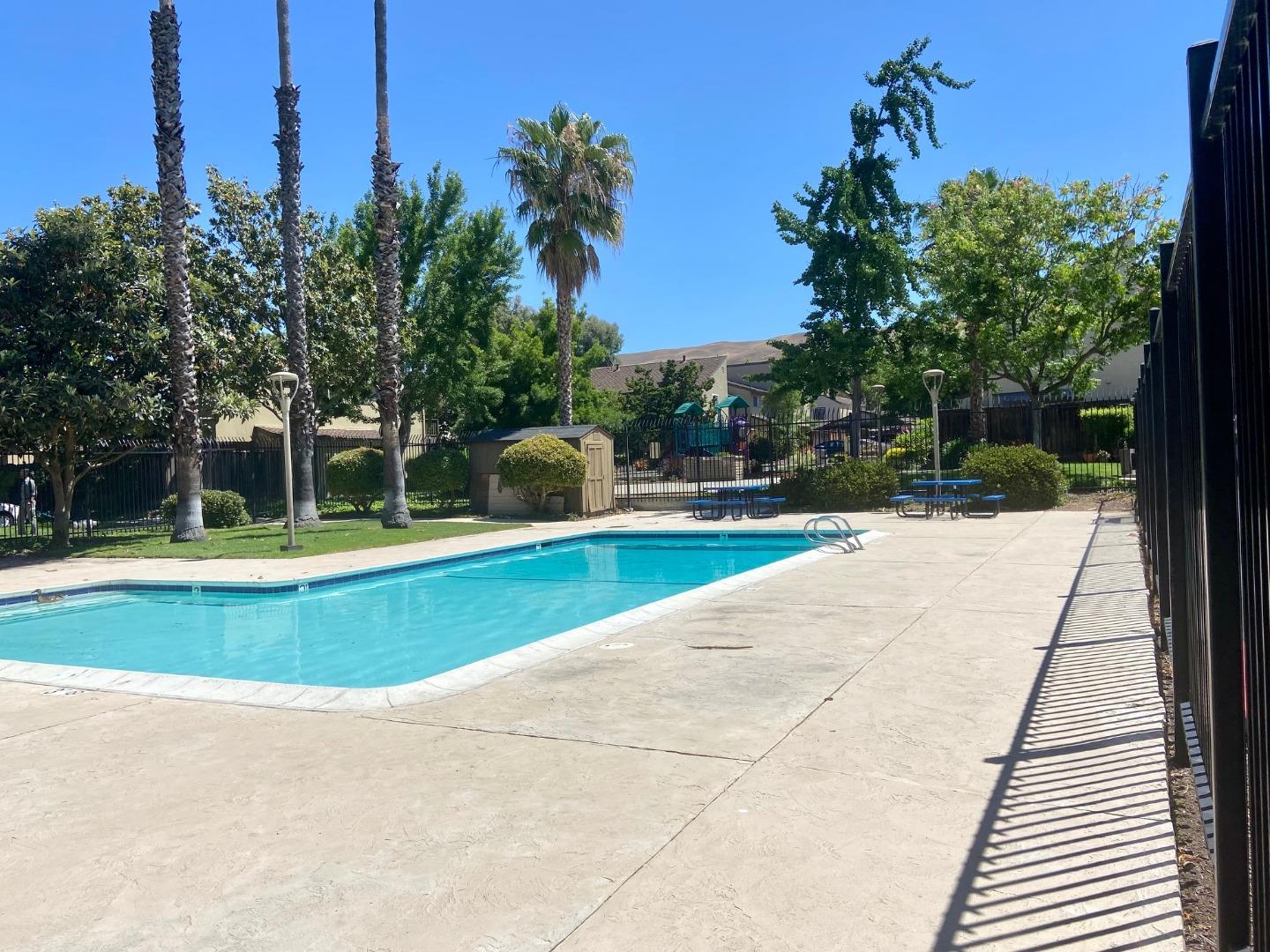 Detail Gallery Image 24 of 36 For 1361 Highland Ct, Milpitas,  CA 95035 - 2 Beds | 1/1 Baths