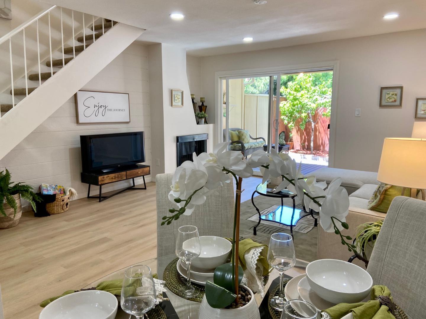 Detail Gallery Image 3 of 36 For 1361 Highland Ct, Milpitas,  CA 95035 - 2 Beds | 1/1 Baths