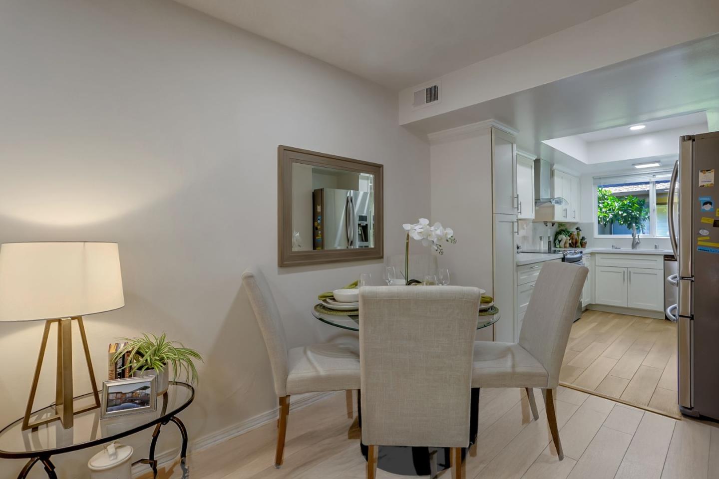 Detail Gallery Image 4 of 36 For 1361 Highland Ct, Milpitas,  CA 95035 - 2 Beds | 1/1 Baths