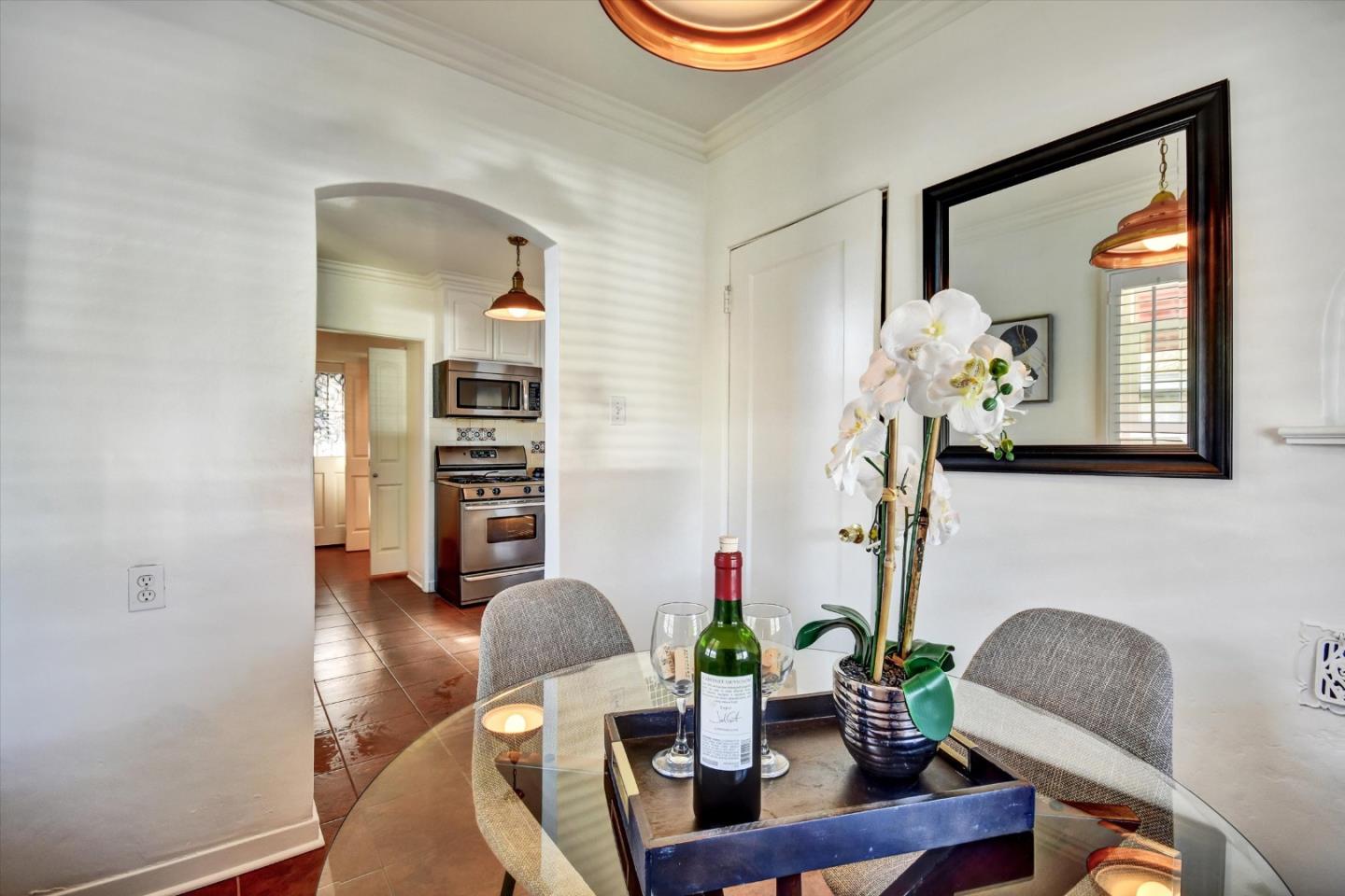 Detail Gallery Image 6 of 17 For 251 S 21st St, San Jose,  CA 95116 - 2 Beds | 2 Baths