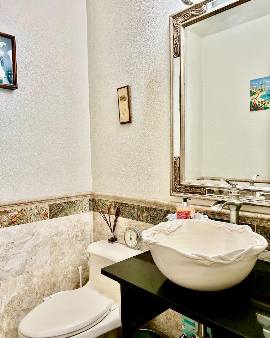 Detail Gallery Image 12 of 21 For 2071 Sunset View Pl, San Jose,  CA 95116 - 4 Beds | 2/1 Baths