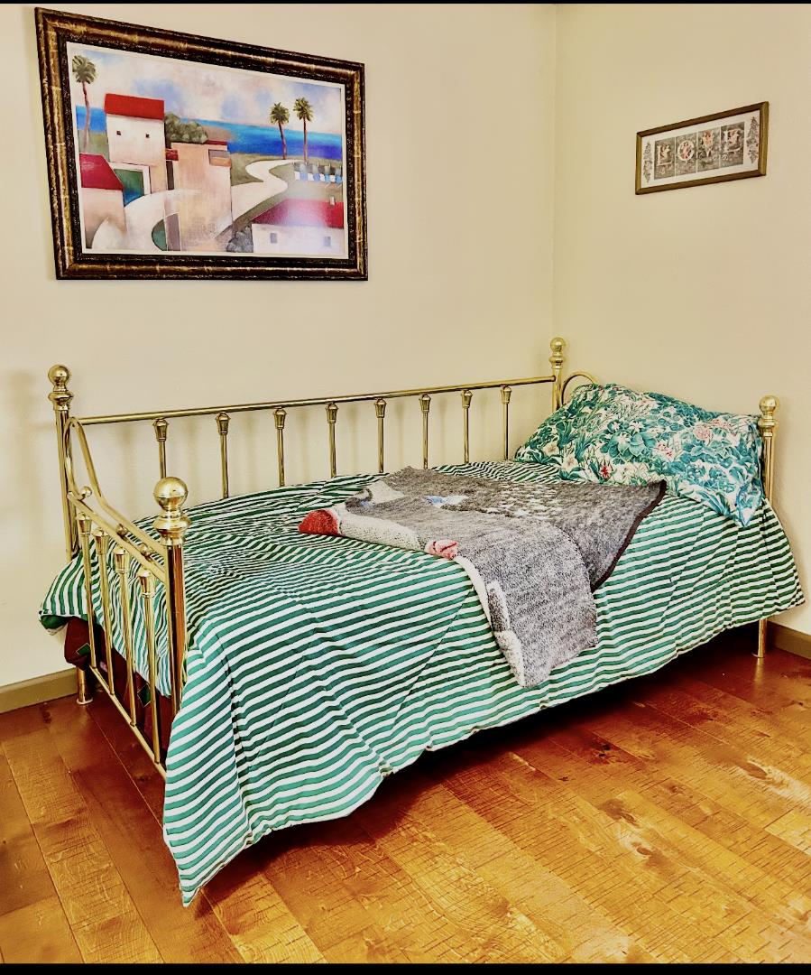 Detail Gallery Image 15 of 21 For 2071 Sunset View Pl, San Jose,  CA 95116 - 4 Beds | 2/1 Baths