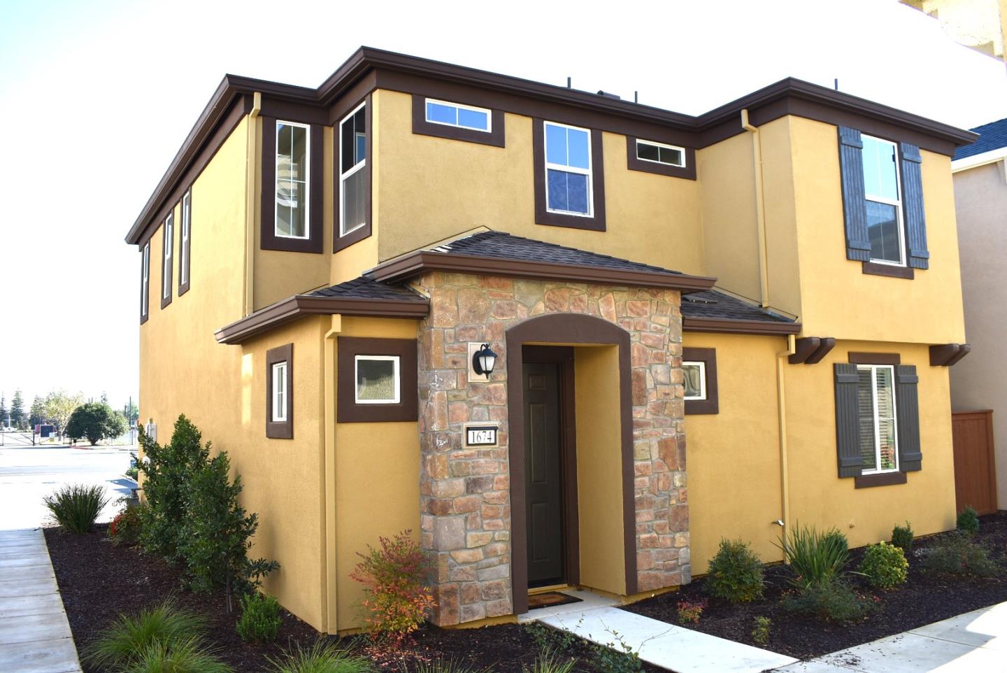 Front Image Thumbnail for ML82030722