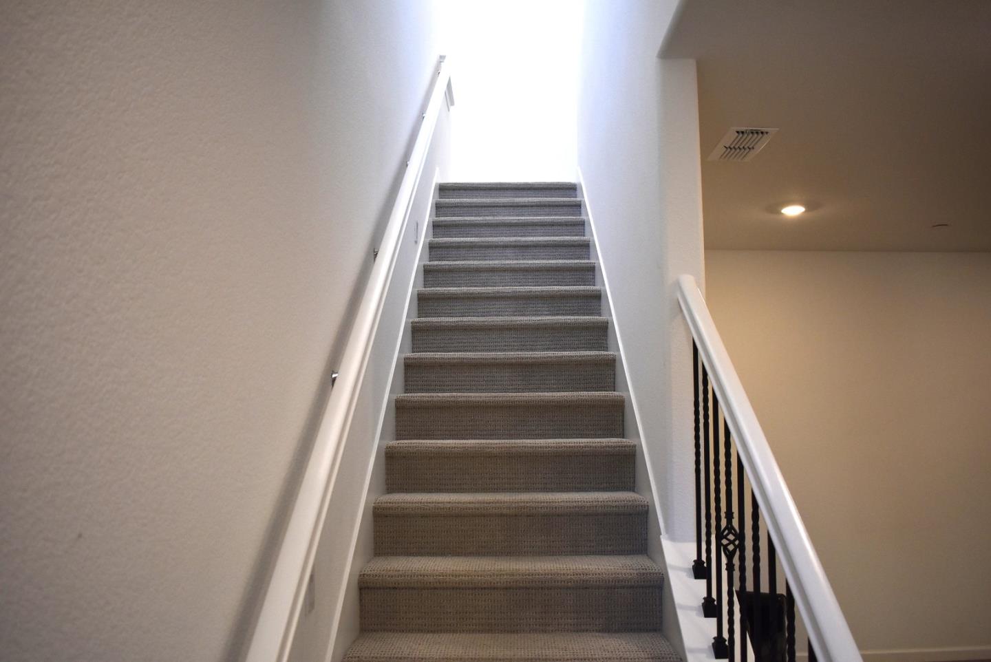 Detail Gallery Image 11 of 30 For 1674 Richie Ln, Woodland,  CA 95776 - 4 Beds | 3 Baths