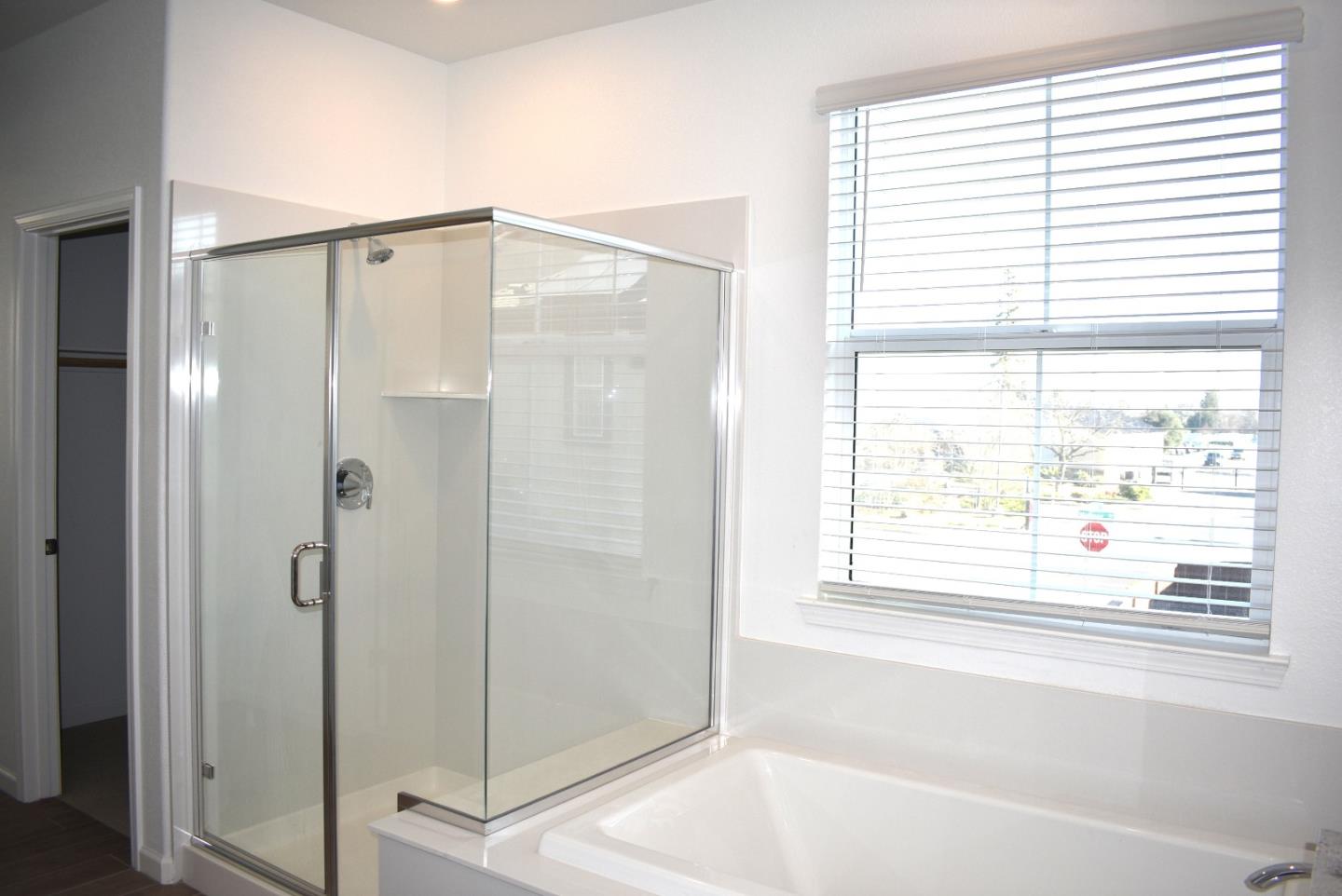 Detail Gallery Image 17 of 30 For 1674 Richie Ln, Woodland,  CA 95776 - 4 Beds | 3 Baths