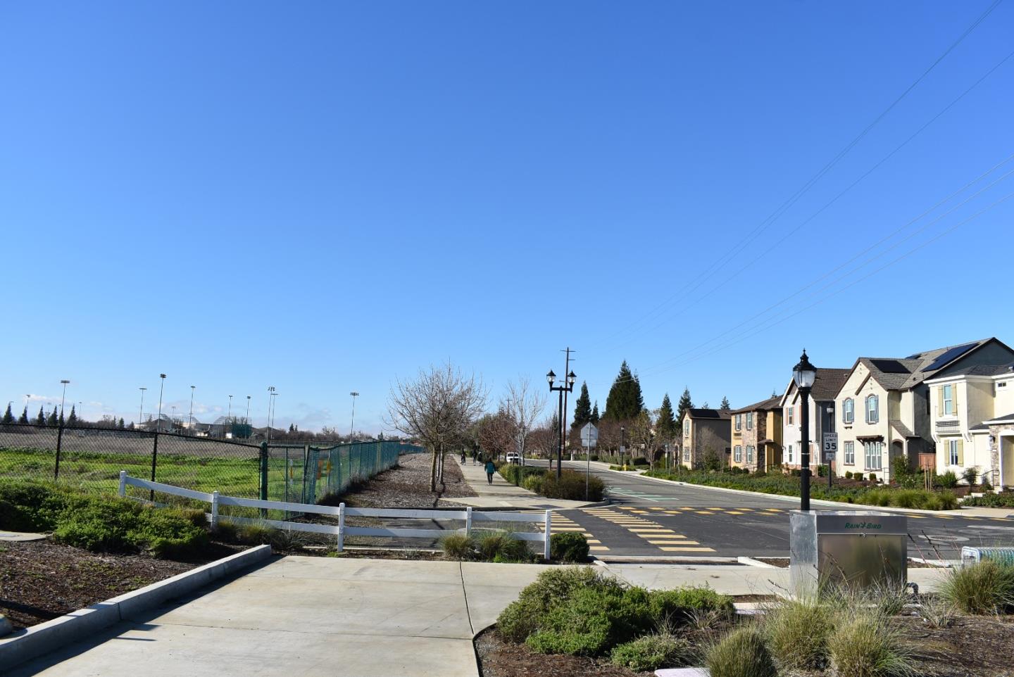 Detail Gallery Image 28 of 30 For 1674 Richie Ln, Woodland,  CA 95776 - 4 Beds | 3 Baths