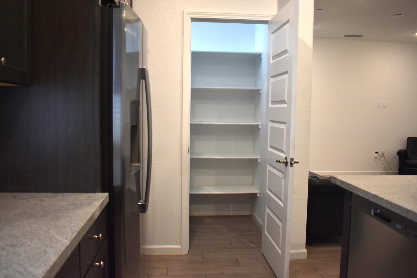 Detail Gallery Image 7 of 30 For 1674 Richie Ln, Woodland,  CA 95776 - 4 Beds | 3 Baths