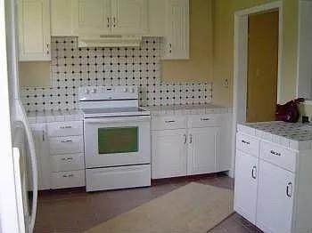 Detail Gallery Image 5 of 7 For 427 Johnson Ave, Pacifica,  CA 94044 - 2 Beds | 1 Baths