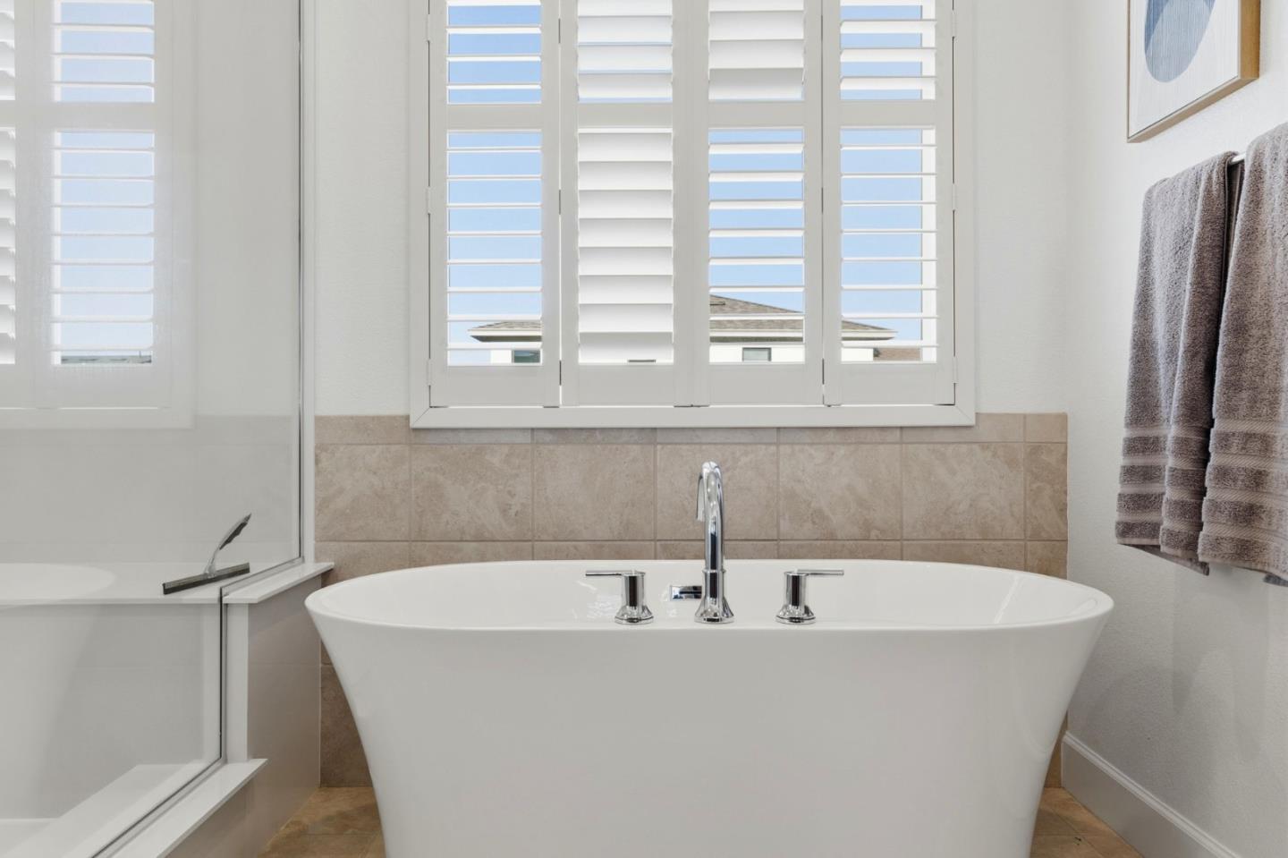 Detail Gallery Image 29 of 46 For 5636 Fallbrook Ct, Dublin,  CA 94568 - 4 Beds | 3/1 Baths