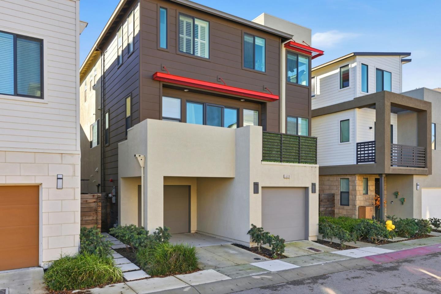 Detail Gallery Image 3 of 46 For 5636 Fallbrook Ct, Dublin,  CA 94568 - 4 Beds | 3/1 Baths