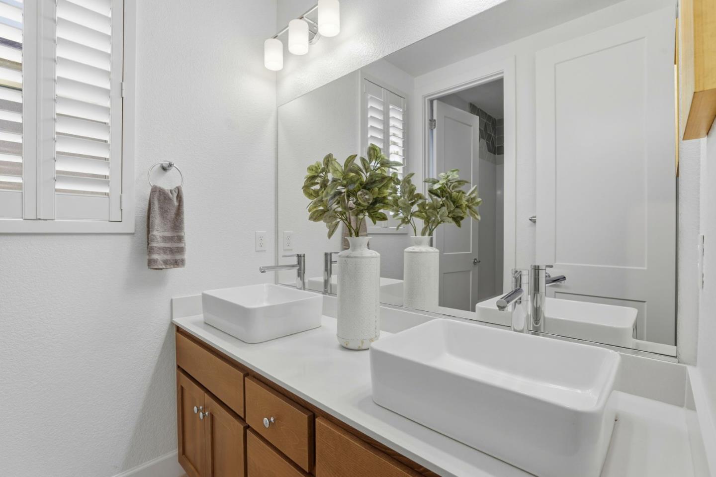 Detail Gallery Image 31 of 46 For 5636 Fallbrook Ct, Dublin,  CA 94568 - 4 Beds | 3/1 Baths