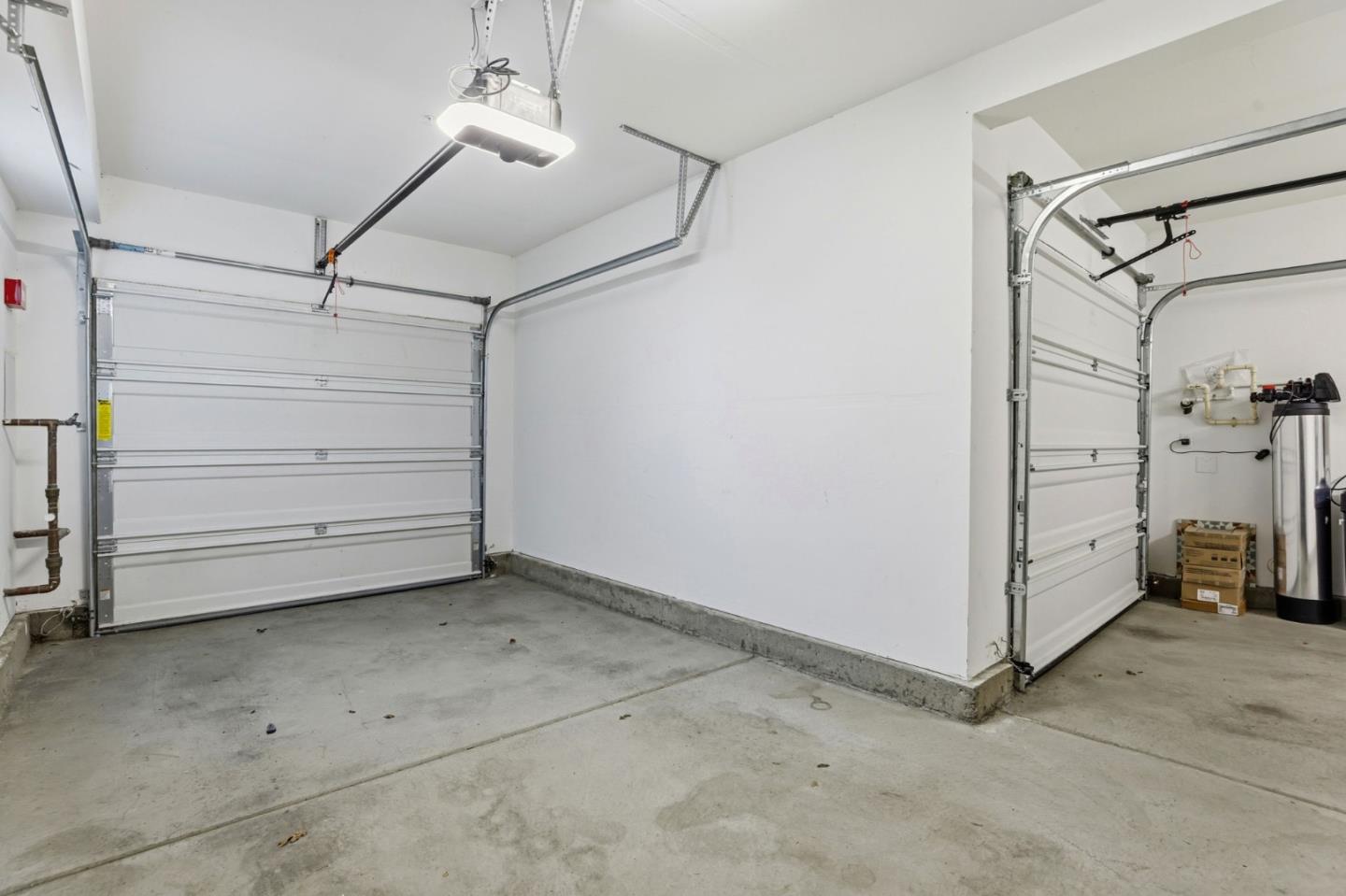 Detail Gallery Image 34 of 46 For 5636 Fallbrook Ct, Dublin,  CA 94568 - 4 Beds | 3/1 Baths